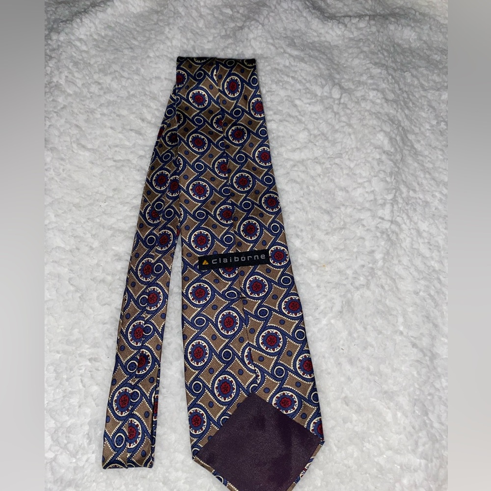 Claiborne tie